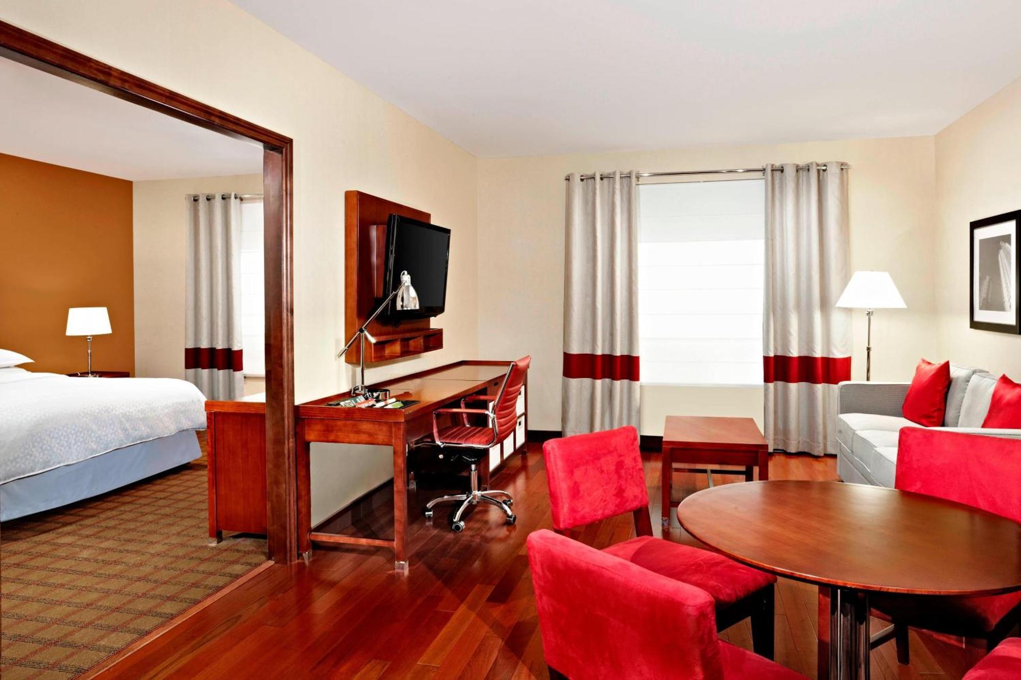 โฟร์ พอยต์ส บาย เชอราตัน คาลแกรี แอร์พอร์ต Hotel คาลการี ภายนอก รูปภาพ